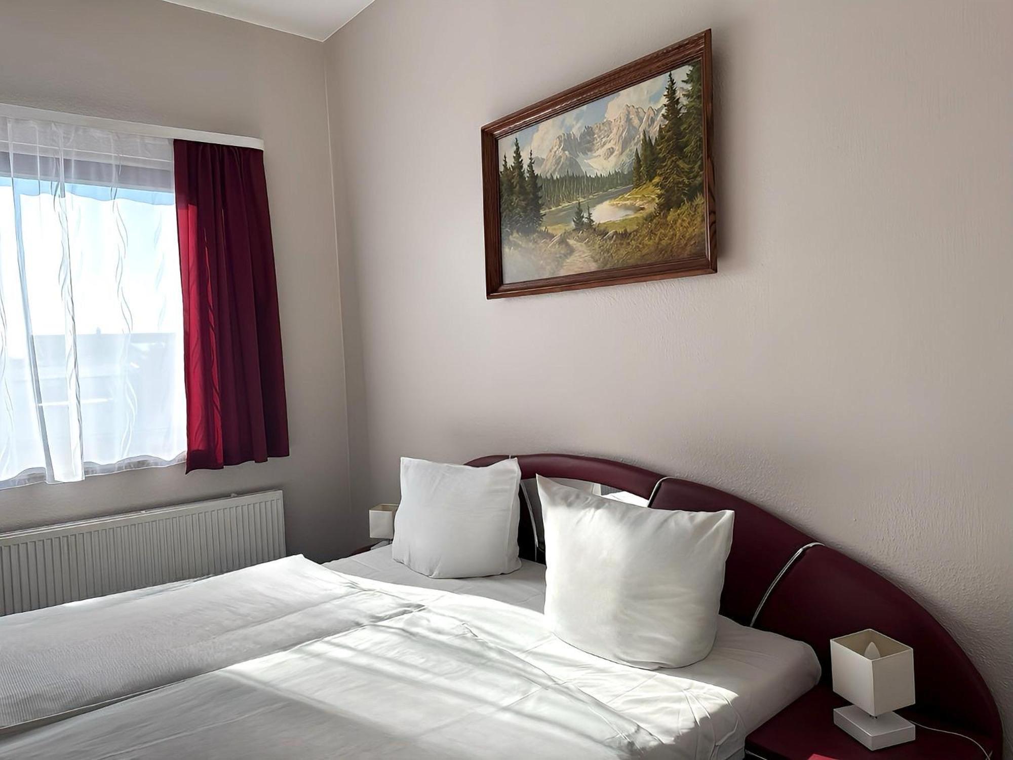 Hotel Km Darmstadt Eksteriør billede