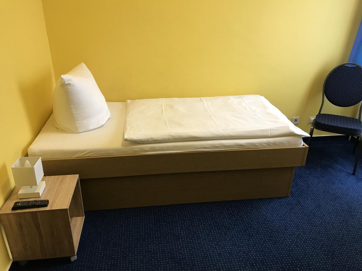 Hotel Km Darmstadt Eksteriør billede